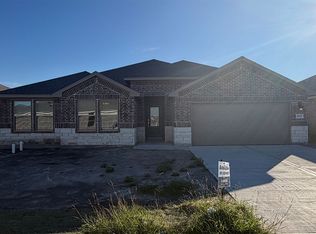 3605 Sahar Lake Dr, Robstown, TX 78380