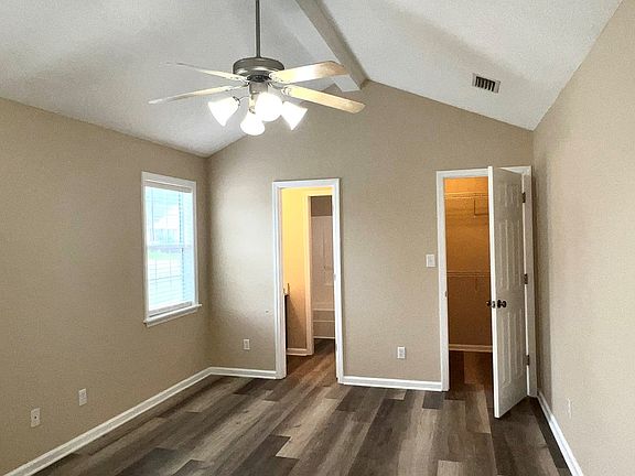 5th image of 3012 Schroer Dr