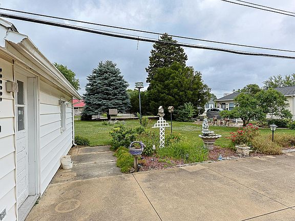 5th image of 1342 Winnebago Ave