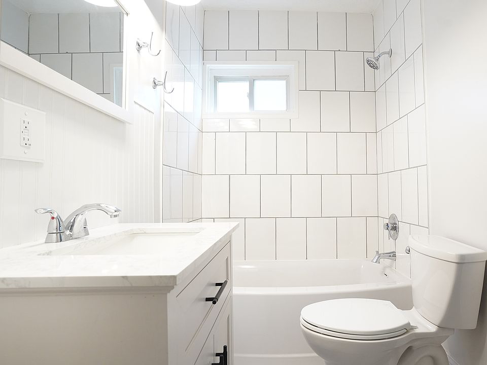 1st image of 2085 Halstead Ave APT 1