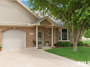 1017 Arbor Dr, Moline, IL 61265