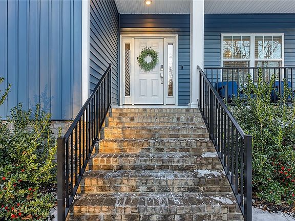 4th image of 11386 Poplar Gate Dr
