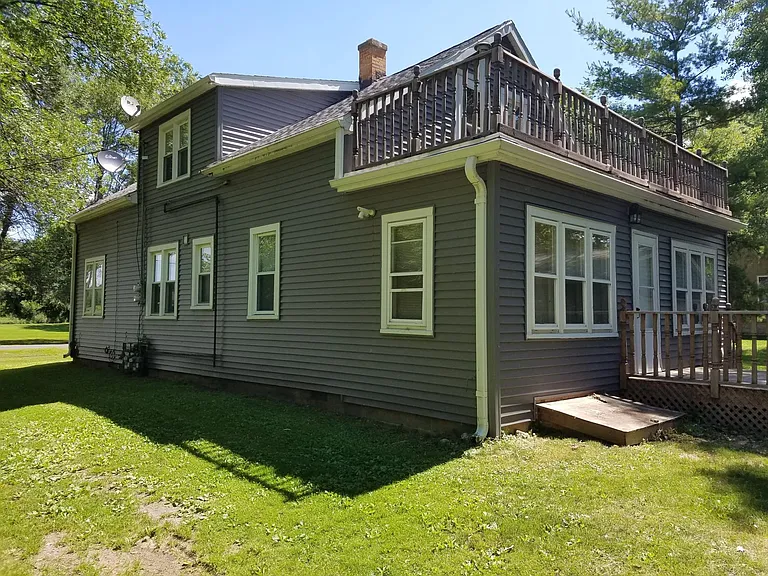 W7999 High Ridge Rd — Photo 2
