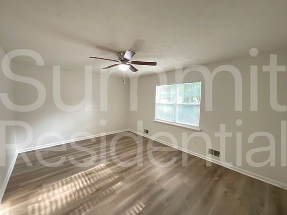 5th image of 5950 Stonewall Dr APT 4
