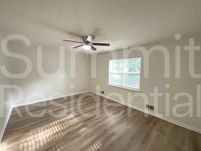 5950 Stonewall Dr #4 — Photo 5