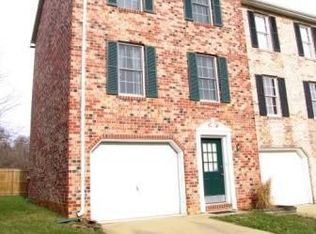 34 Stonewall Ct, Harpers Ferry, WV 25425