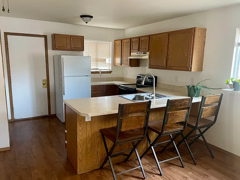 1295 Vondelpark Dr #D — Photo 3