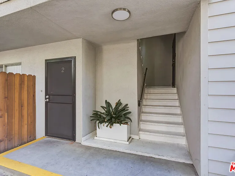 11746 Goshen Ave #6 — Photo 25