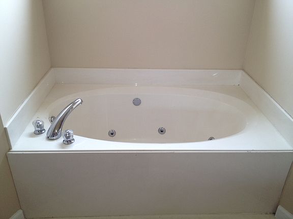 3rd image of 10178 Lynham Dr