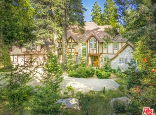 472 Cedar Ridge Dr, Lake Arrowhead, CA 92352