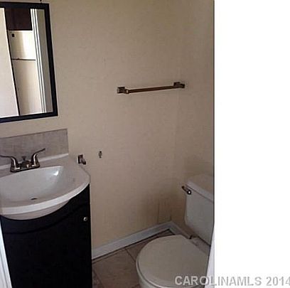 4th image of 274 Kelly St