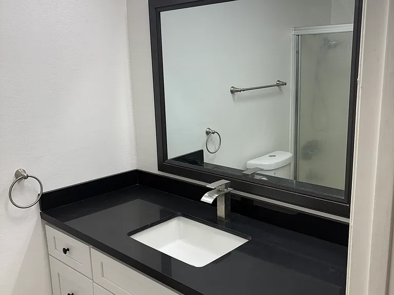 18530 Hatteras St #327 — Photo 9