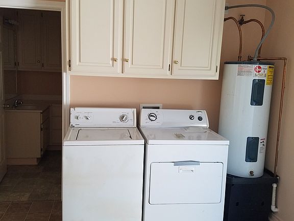 3rd image of 2415 South St