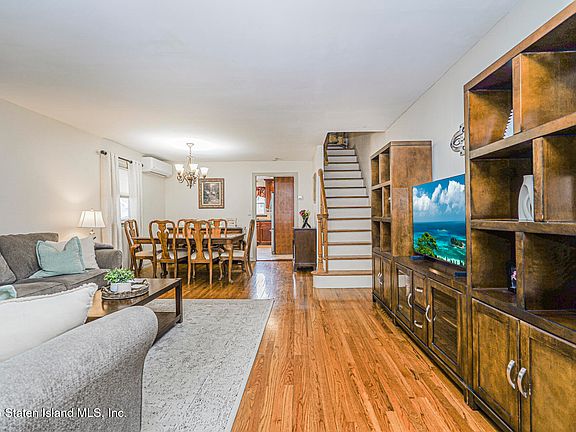 2nd image of 23 Ramblewood Ave