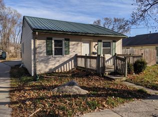 903 E 22nd Ct, Des Moines, IA 50317