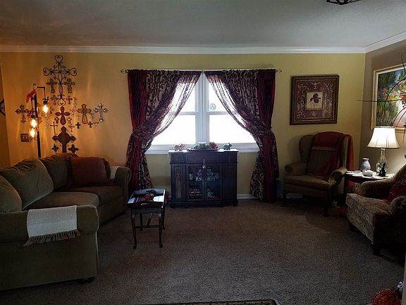 4th image of 2043 N B St