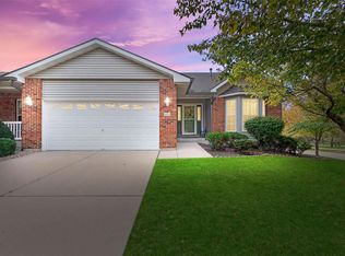 962 Penny Ln, Saint Peters, MO 63376