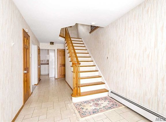 2nd image of 71 Arnold Ct