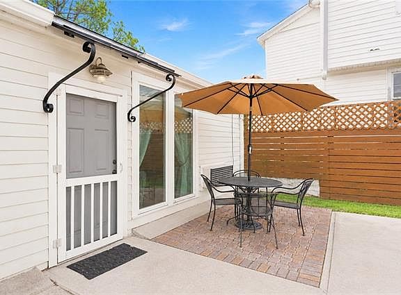 2nd image of 2327 Soniat St #B