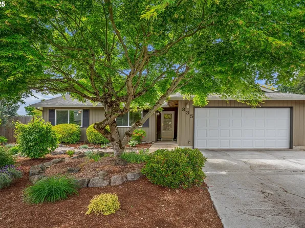 835 S Elm Ct, Canby, OR 97013