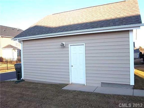 3rd image of 8056 Lynwood Sq #0