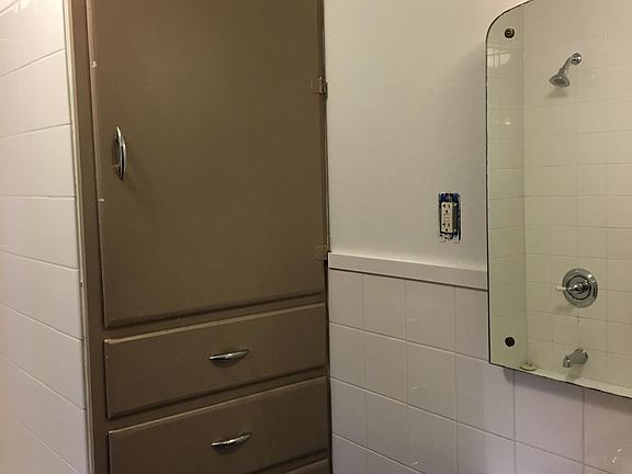 Bathroom storage