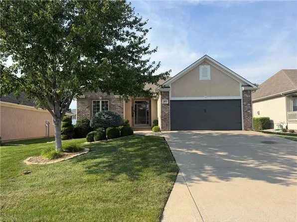 804 NW Cedar Ln, Grain Valley, MO 64029
