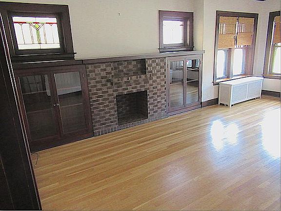 2nd image of 4430 N California Ave