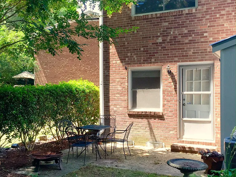 506 N Greensboro St #25 — Photo 10