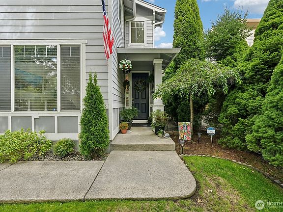 3rd image of 2315 SE 175th Avenue