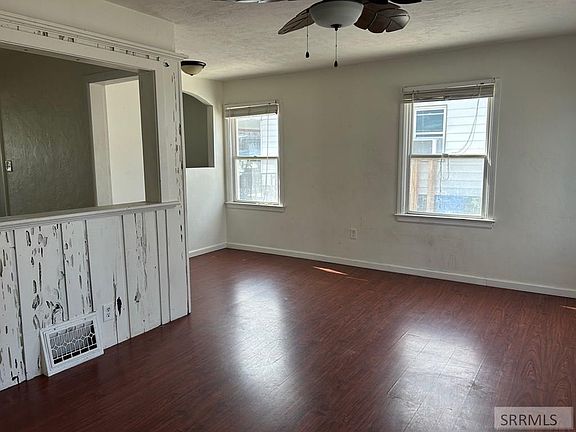 3rd image of 77 Cottonwood Ave