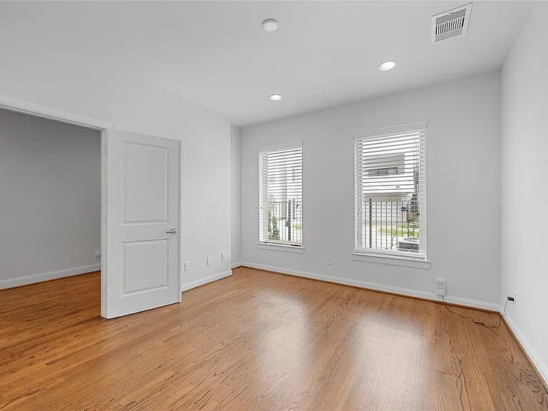 4213 Schuler St — Photo 3