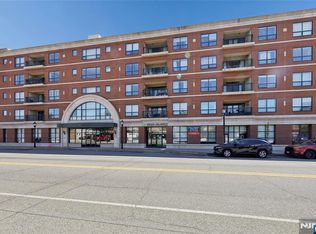 1 Orient Way APT 204, Rutherford, NJ 07070