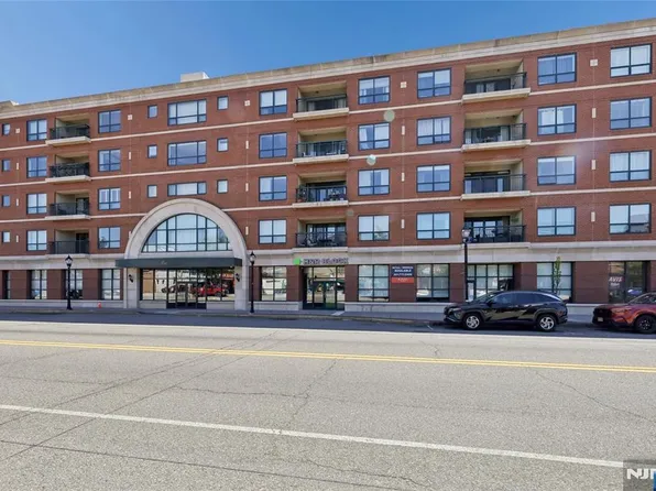 1 Orient Way APT 204, Rutherford, NJ 07070