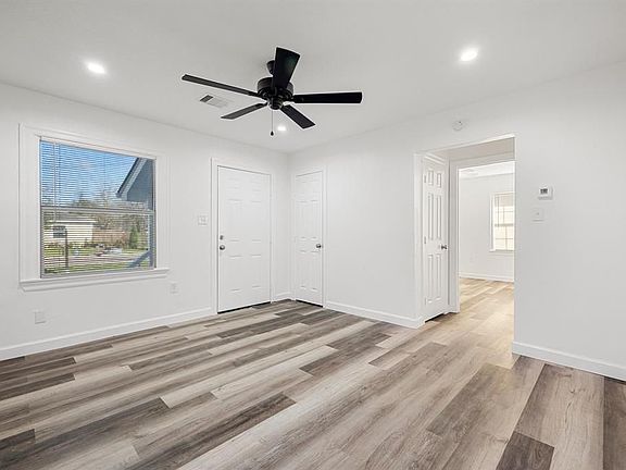 5th image of 5222 Wilmington St