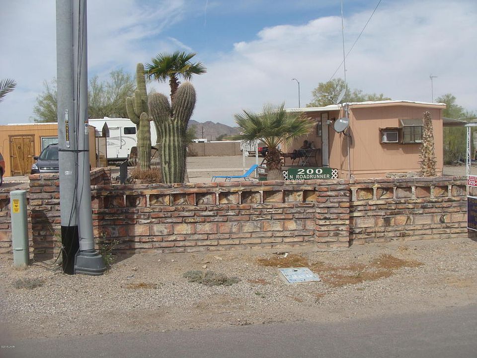 2nd image of 200 N Roadrunner Ave