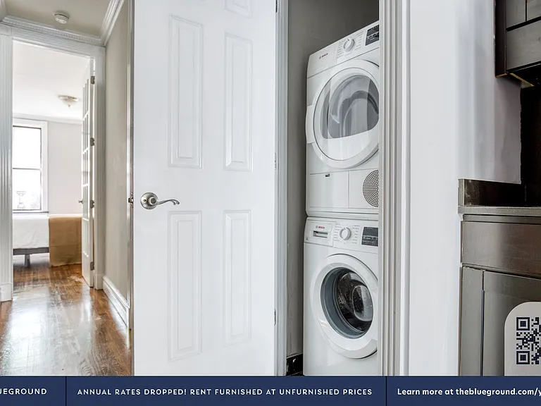102 E 7th St #3 — Photo 13