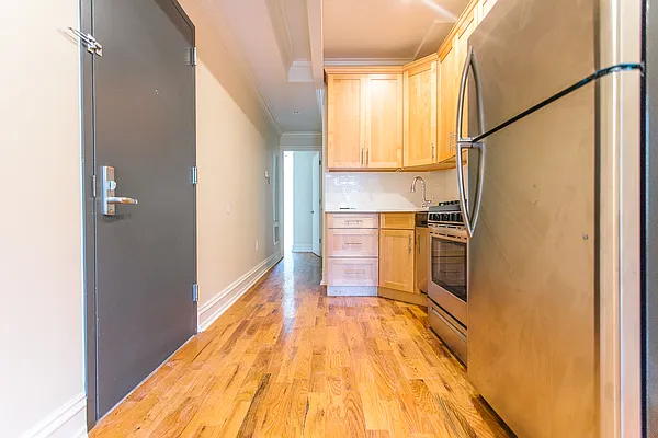 Rented by MySpaceNYC | media 23