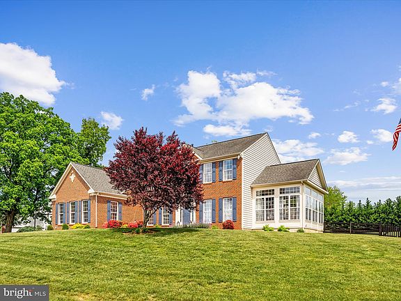 3rd image of 17300 Northwoods Pl