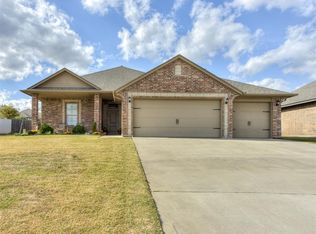 2305 Mill Creek Way, Choctaw, OK 73020