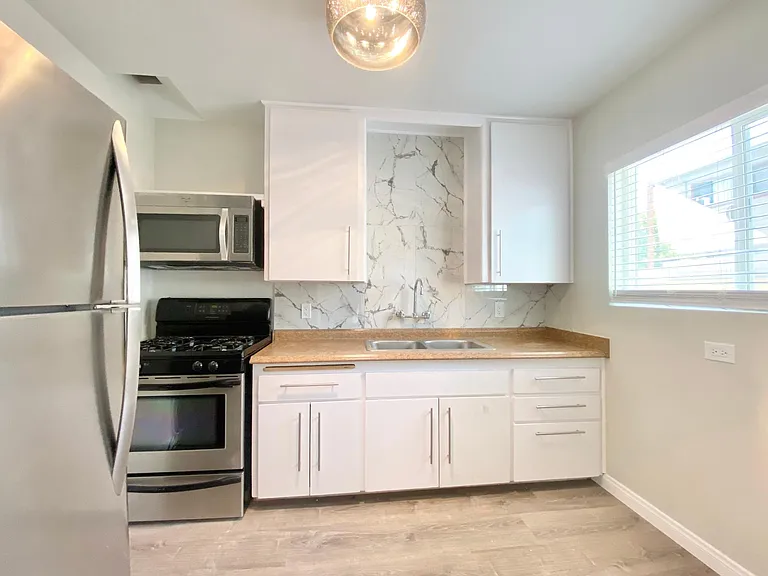1863 Oliver Ave #5 — Photo 6