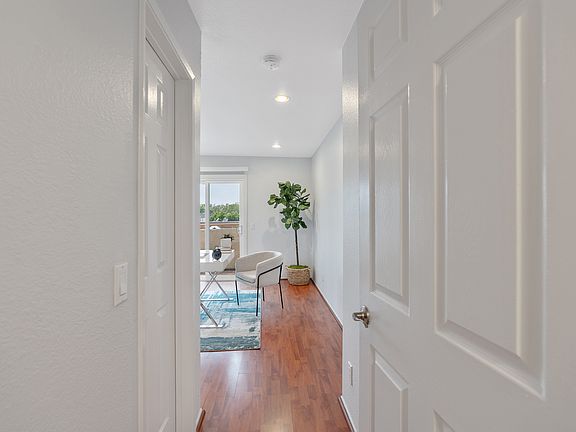 5th image of 2310 N Fairview St APT 210