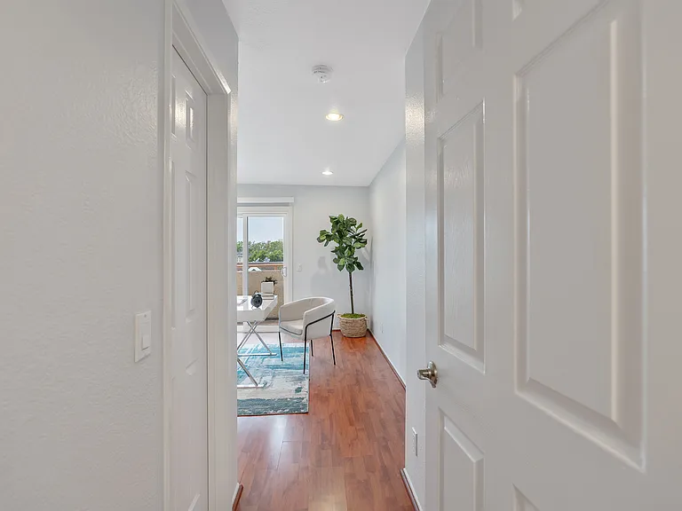 2310 N Fairview St #210 — Photo 5