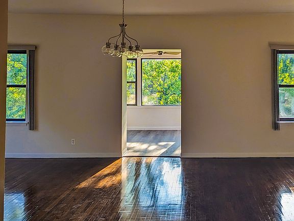 2nd image of 5219 S Greenwood Ave APT 3