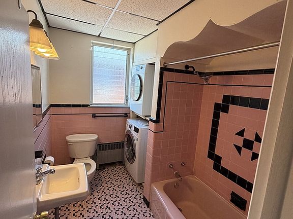 3rd image of 1526 W Ritner St #2