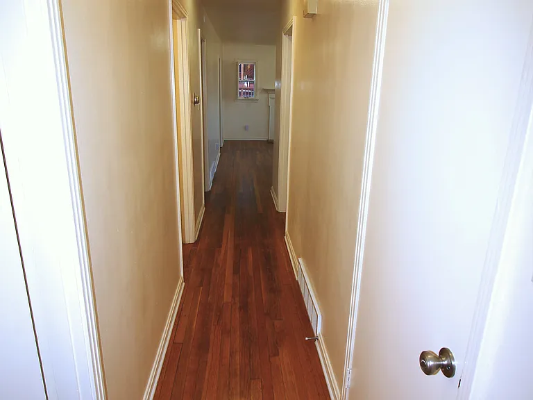 1090 Meridian Ct — Photo 13