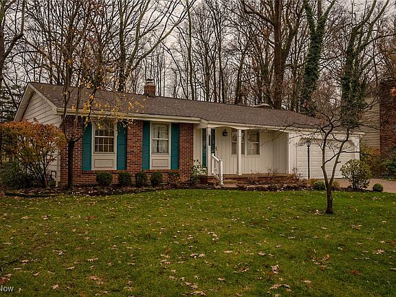 3rd image of 2064 Willowdale Dr