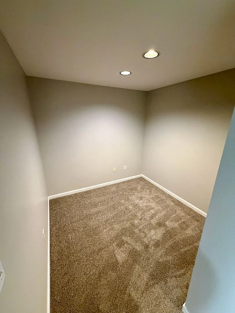 Bright and Spacious 1-Bedroom on the Magnolia/Interbay Border — Photo 3