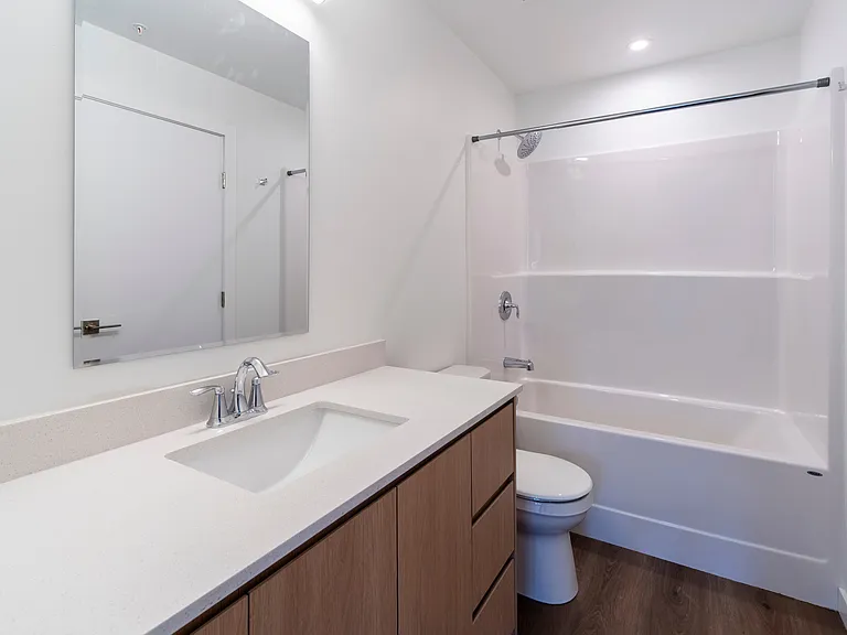 831 Orono Ave — Photo 13