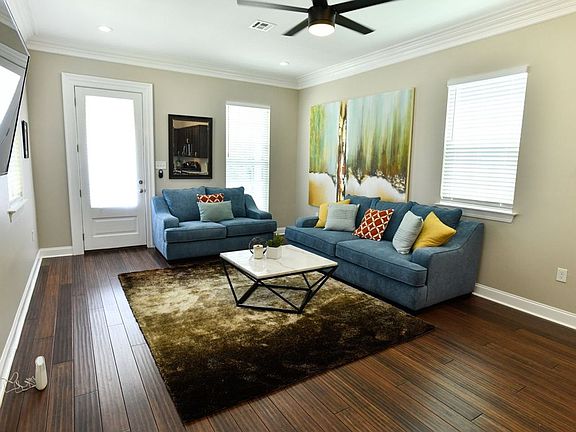 3rd image of 1824 Onzaga St Unit B